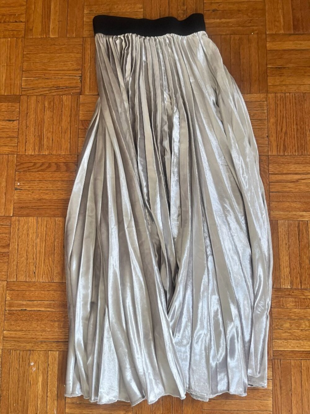 Little Creative Factory Silver Velvet Pleated Maxi Skirt Size S Made in Spain